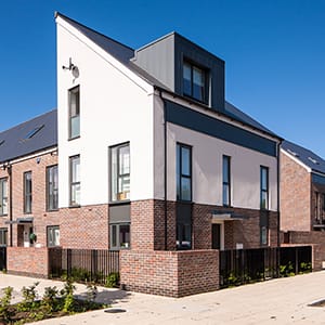 A picture of a house in a sunny day